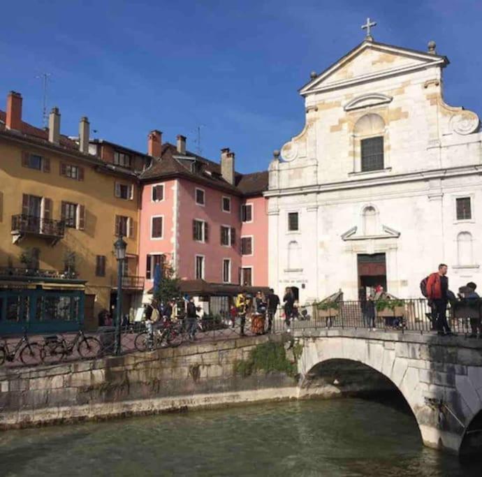 Ferienwohnung Le Roseau - En Plein Coeur Historique Annecy Exterior foto